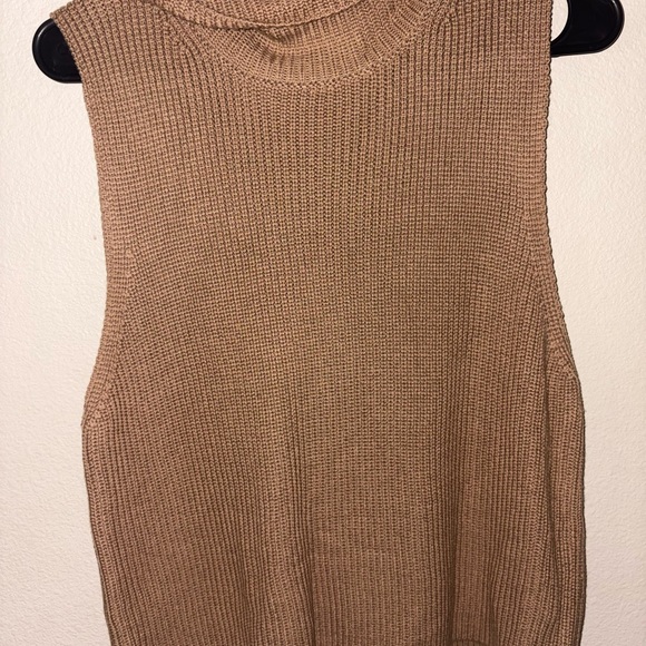 Sweater Vest - Picture 3 of 9